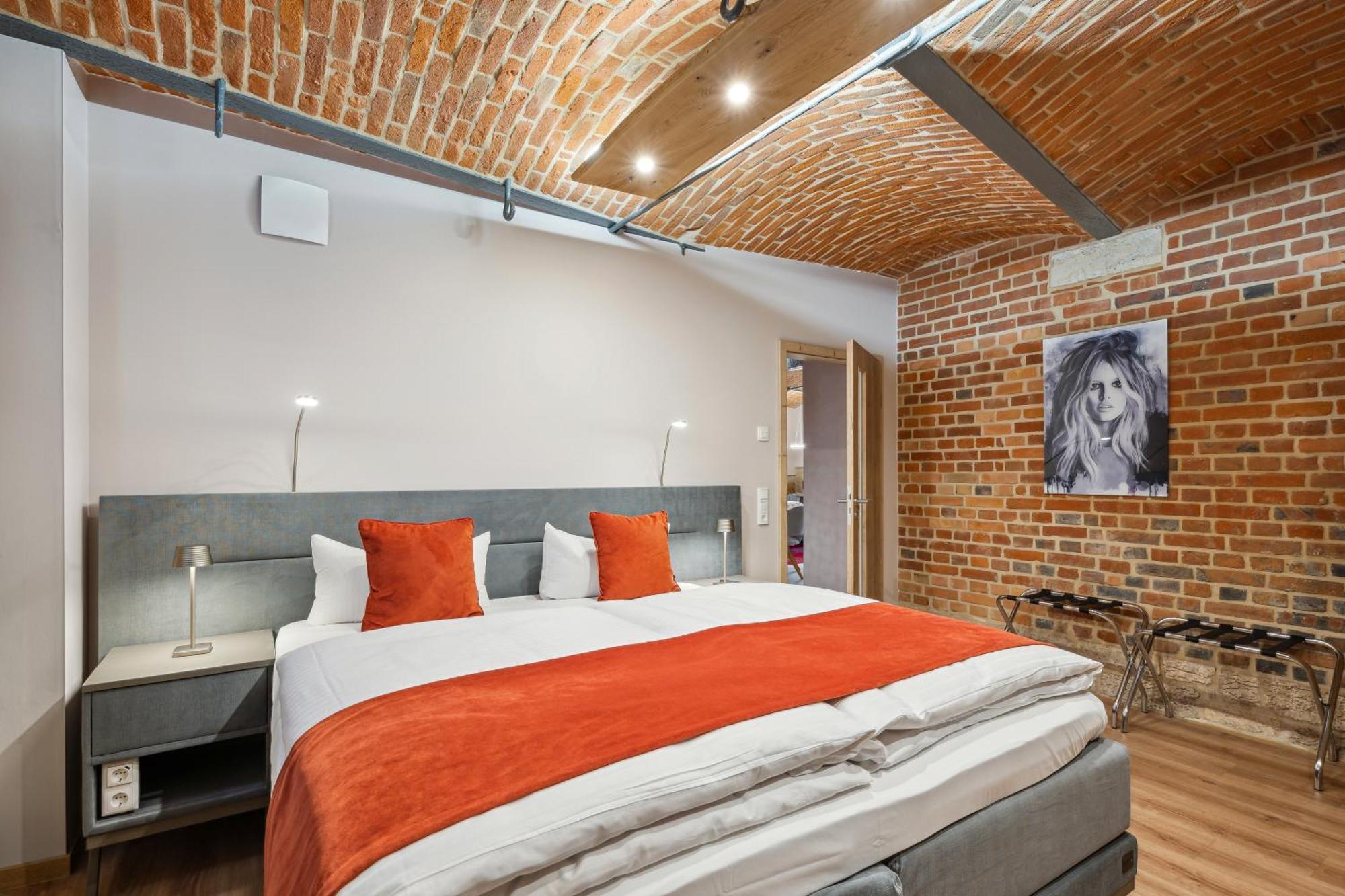 Apartmenthaus Schlag Naumburg  Bagian luar foto