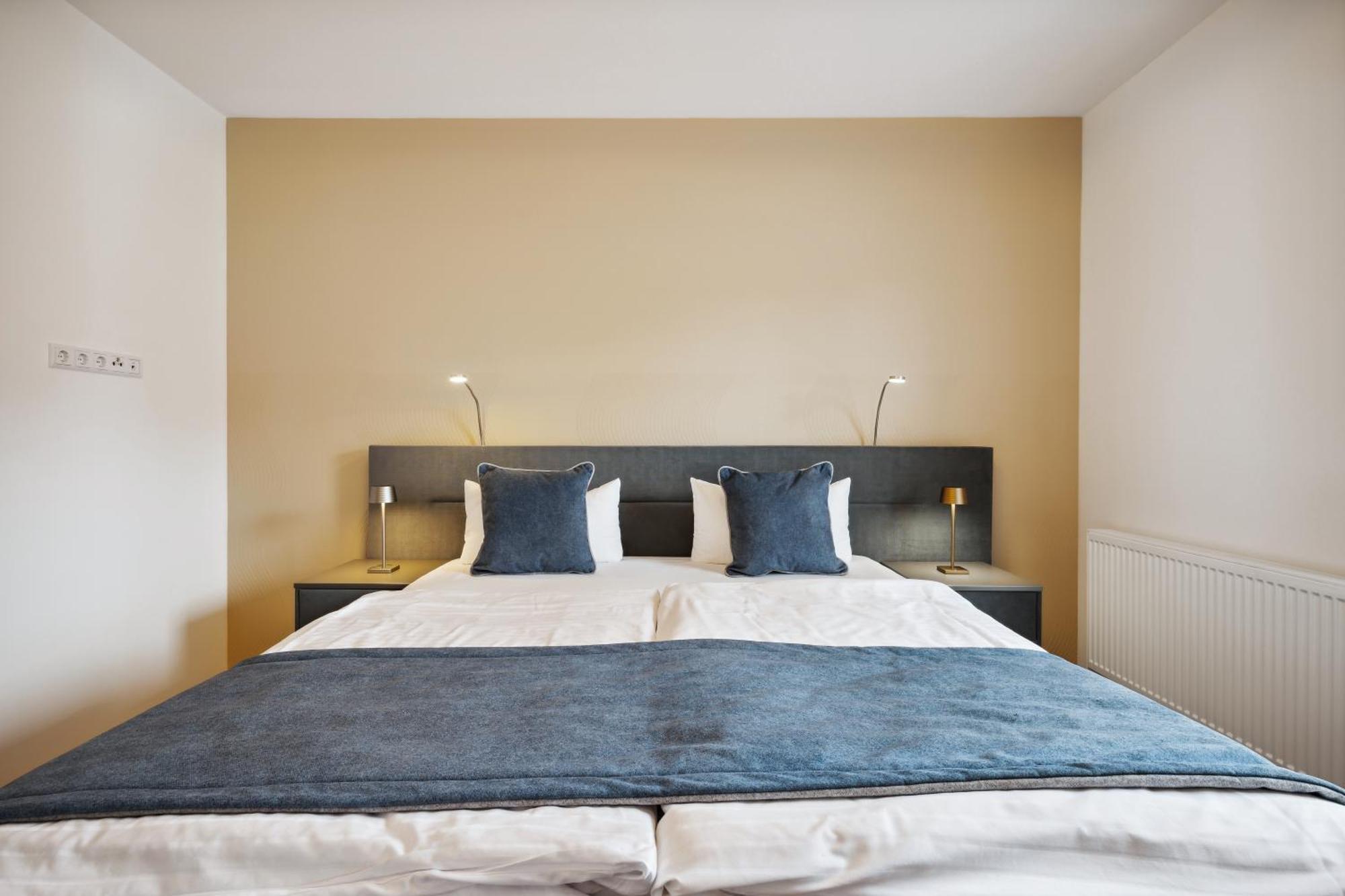 Apartmenthaus Schlag Naumburg  Bagian luar foto